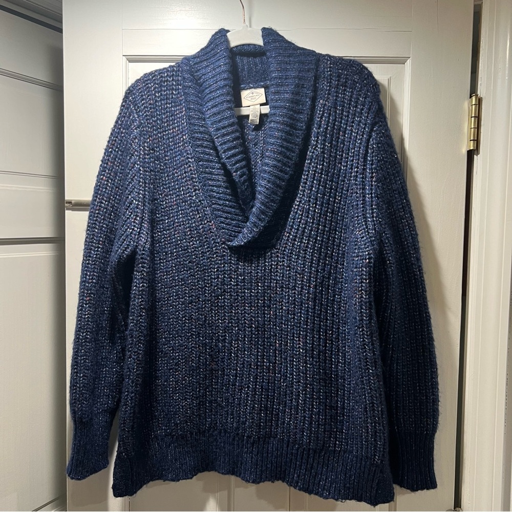 St. John’s Bay v neck sweater size xl